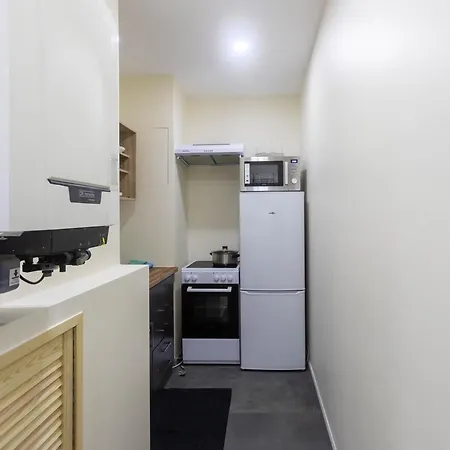 Apartment Climatise Au Rdc Avec Cuisine Privee, Tres Grande Salle De Bain, Arrivee Autonome Et Fenetre Sur Couloir Lüttich